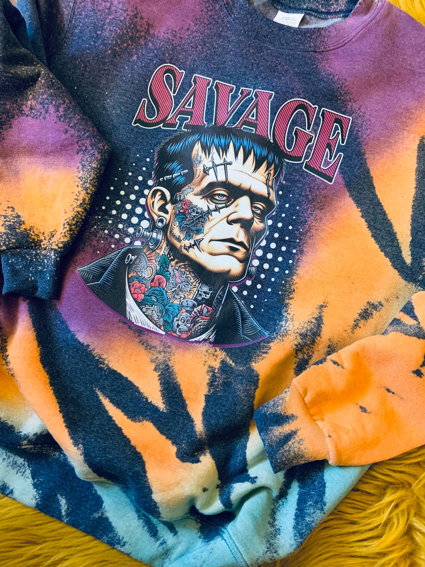 SAVAGE 🔮 Hand dyed crewneck