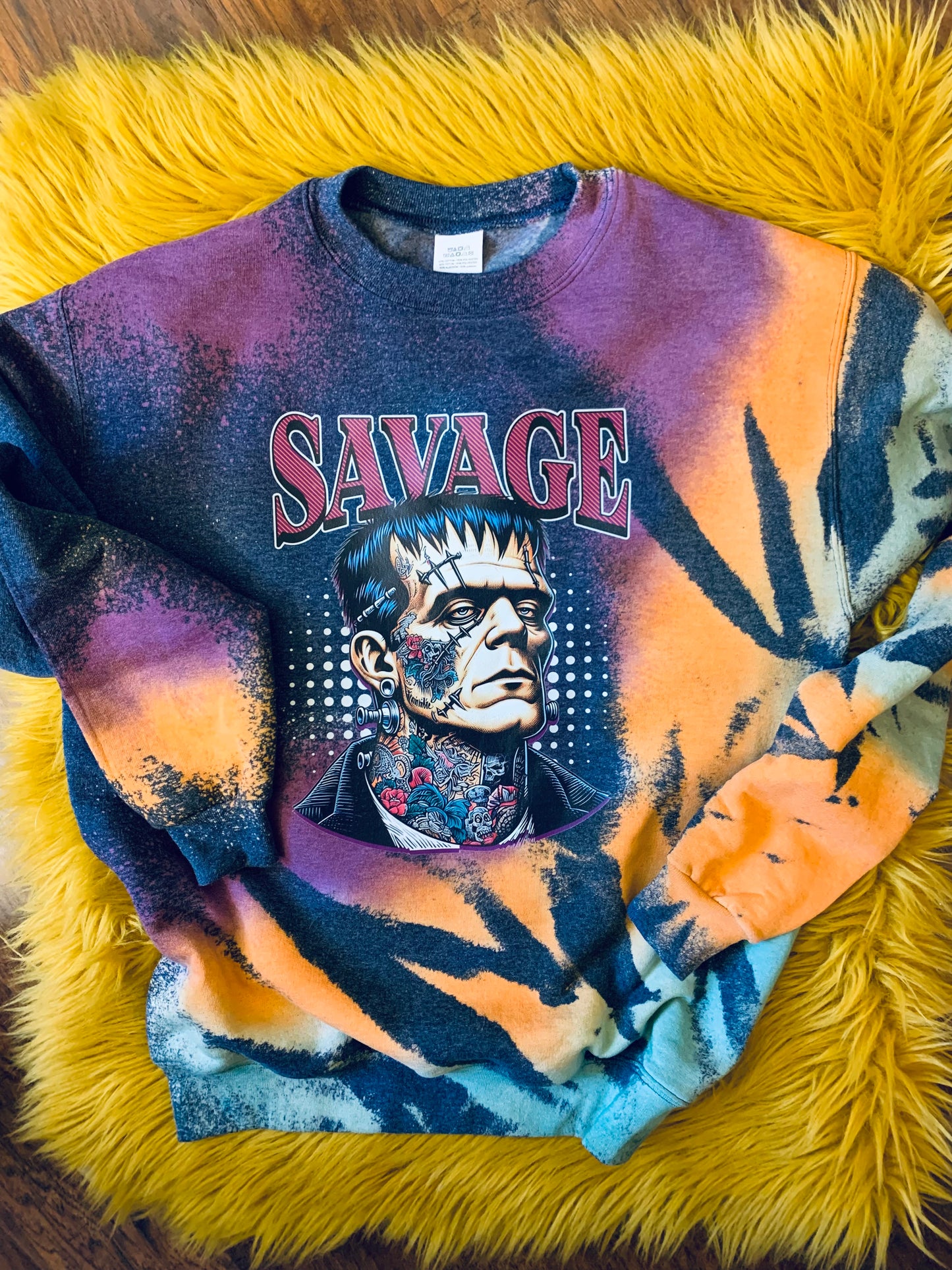 SAVAGE 🔮 Hand dyed crewneck