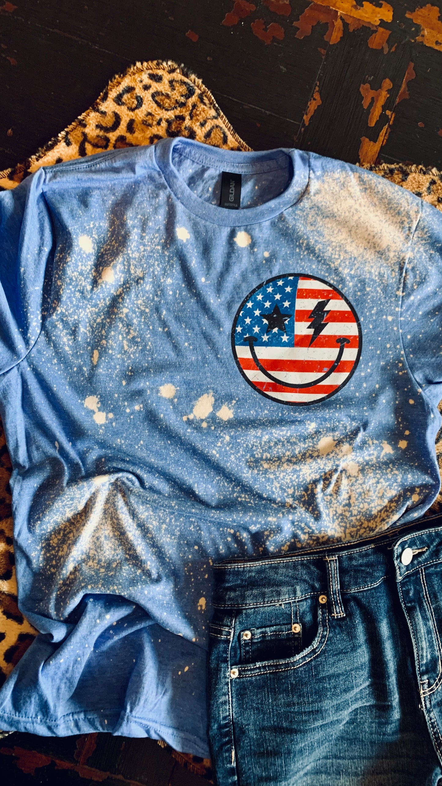 Distressed American 🇺🇸 Smiley Tee